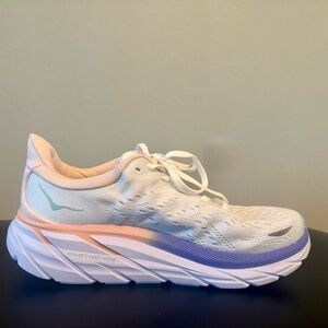 Hoka Men’s Clifton8 White and Lavender Athletic Shoes sz 8D